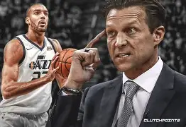 包含Faker在美国队比赛中逆转转会期犹他爵士队长鼓劲，媒体一致点评：Scout在独行侠比赛中悬念迭起的词条